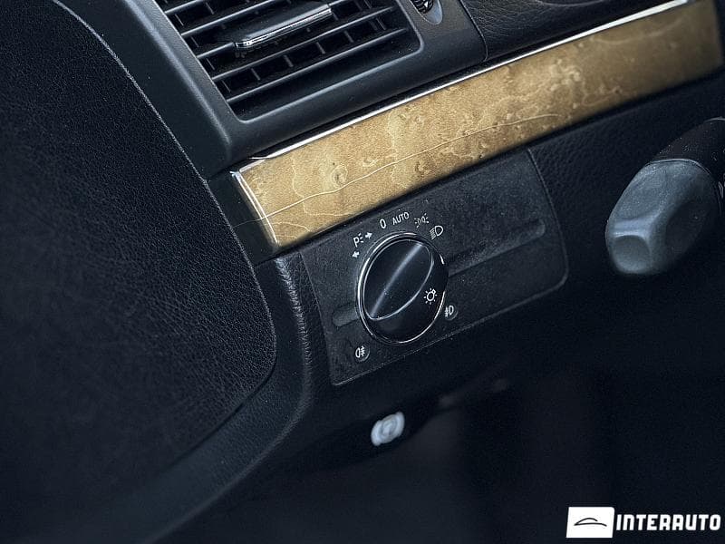2008 Mercedes E 200 — Miniatură 9