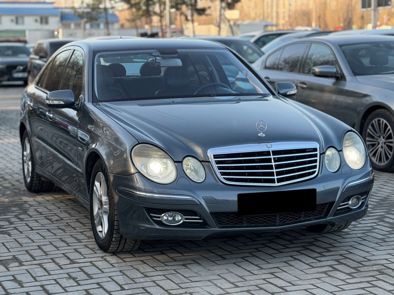 2008 Mercedes E 200 — Miniatură 3