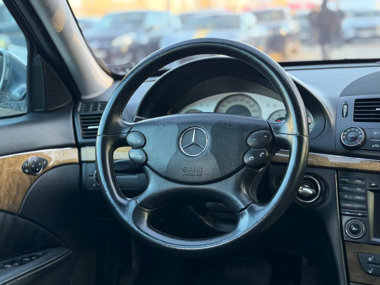 2008 Mercedes E 200 — Miniatură 10