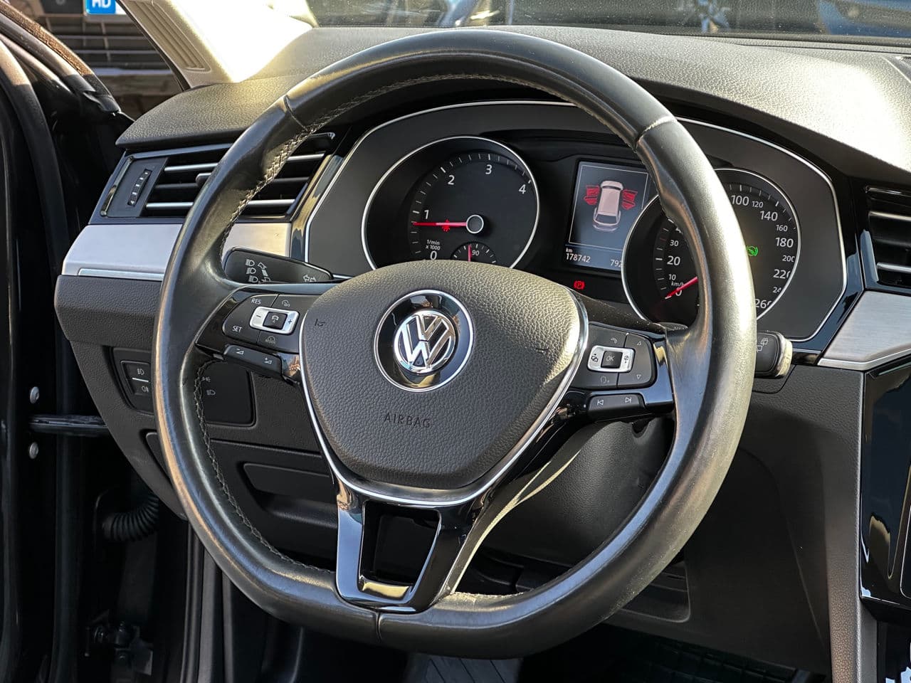 Volkswagen Passat 2017 — Миниатюра 7
