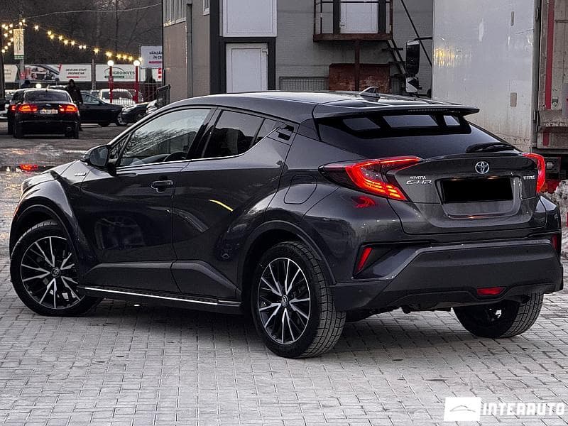 Toyota C-HR 2018 — Миниатюра 2