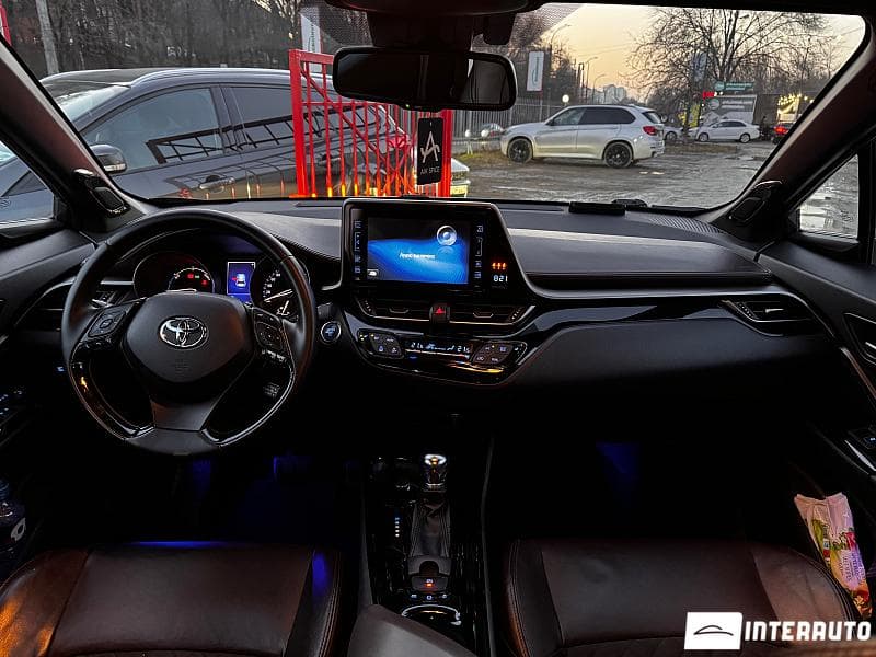 Toyota C-HR 2018 — Миниатюра 7