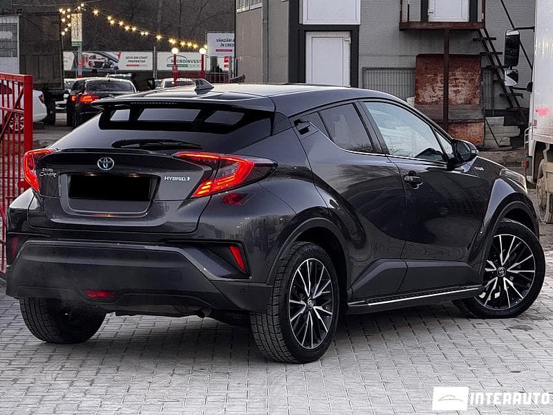 Toyota C-HR 2018 — Миниатюра 3