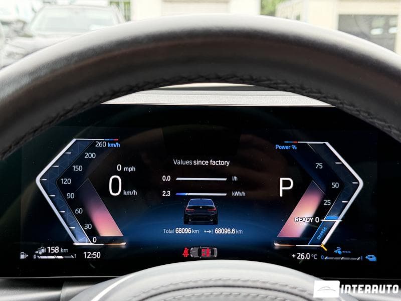 2023 BMW 330E — Miniatură 14