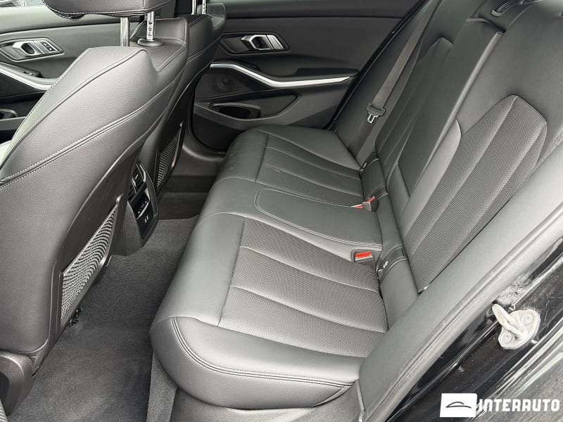 2023 BMW 330E — Miniatură 18