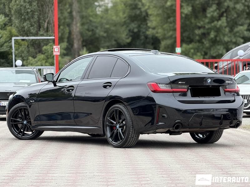 2023 BMW 330E — Miniatură 3