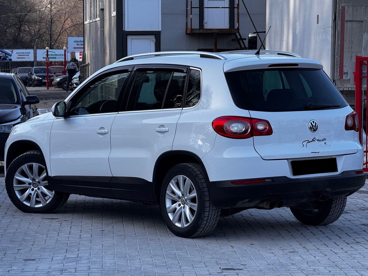 Volkswagen Tiguan 2009 — Миниатюра 2