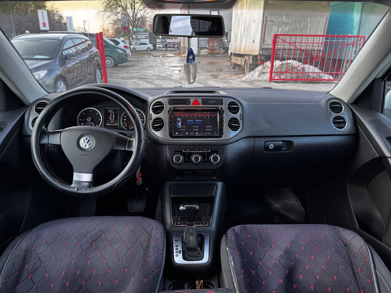 Volkswagen Tiguan 2009 — Миниатюра 9
