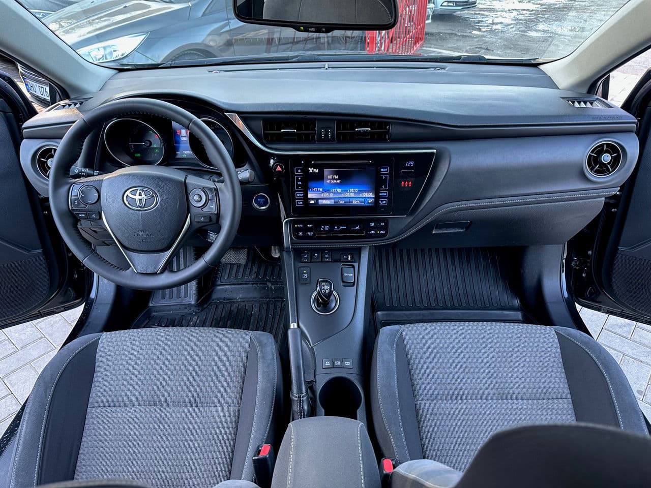 Toyota Auris 2018 — Миниатюра 9