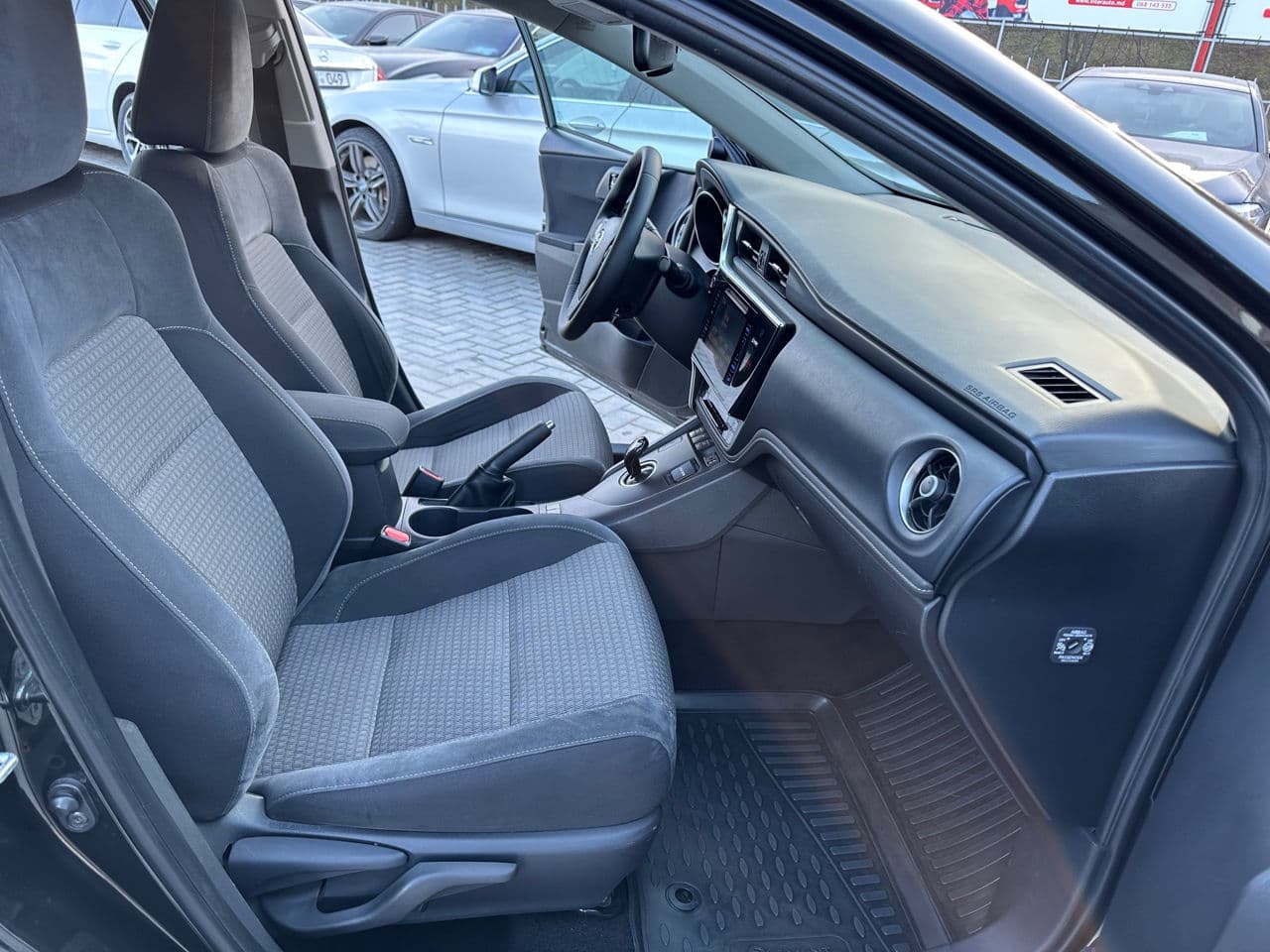 Toyota Auris 2018 — Миниатюра 6