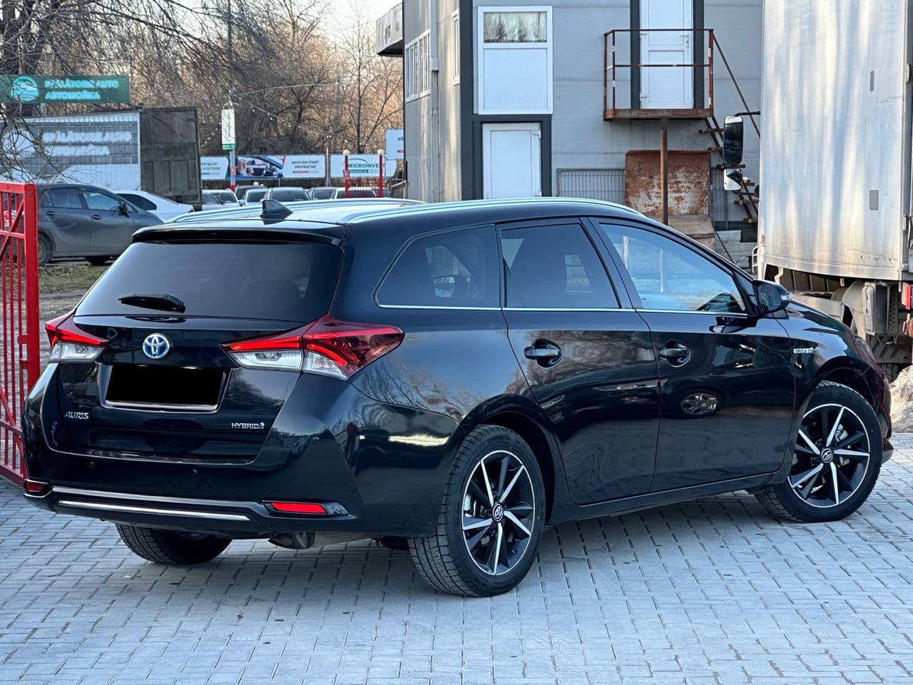 Toyota Auris 2018 — Миниатюра 2