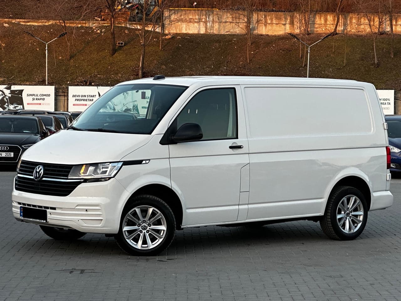 Volkswagen Transporter 2020 — Миниатюра 2