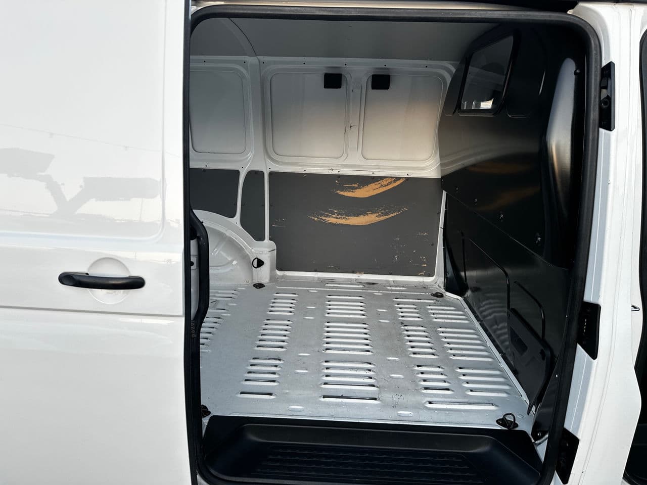 Volkswagen Transporter 2020 — Миниатюра 16