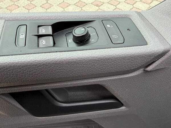 2020 Volkswagen Transporter — Miniatură 13