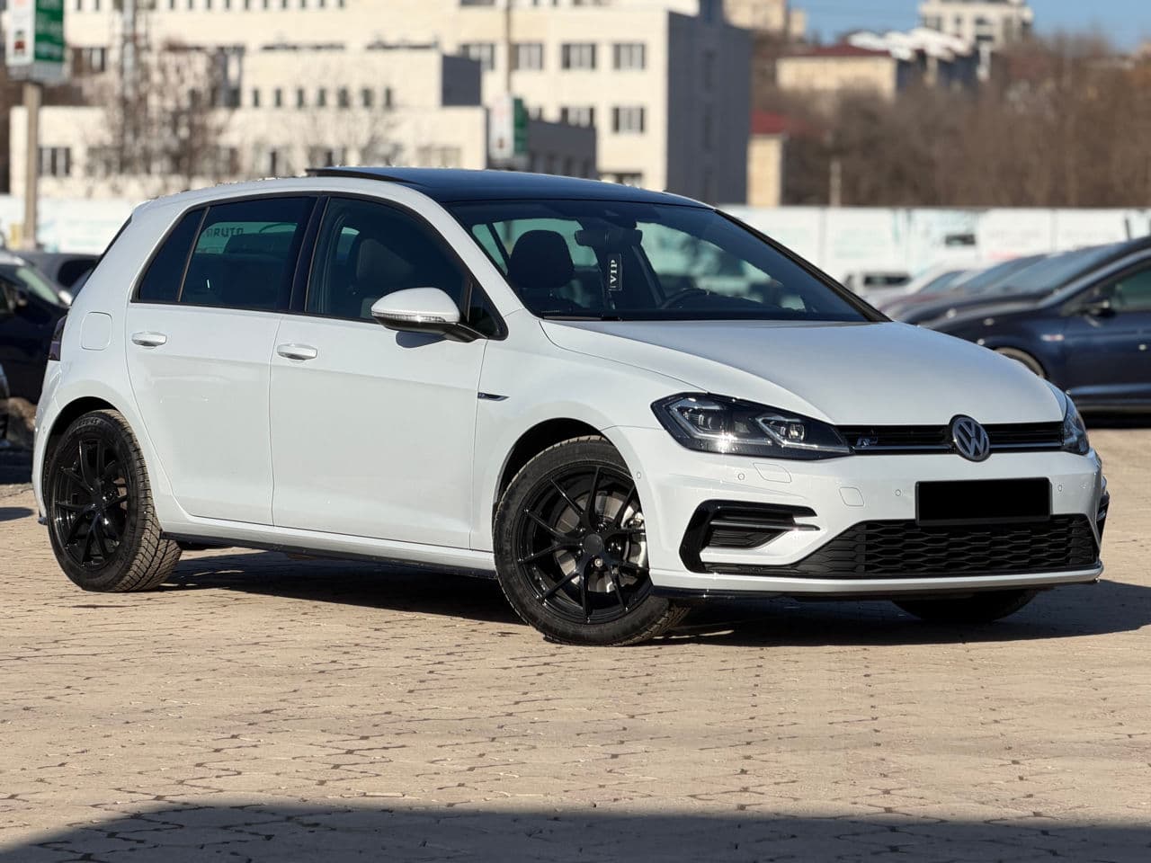 Volkswagen Golf 2018 — Миниатюра 4