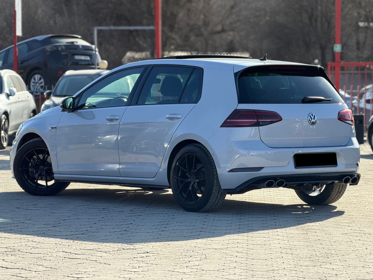 Volkswagen Golf 2018 — Миниатюра 3