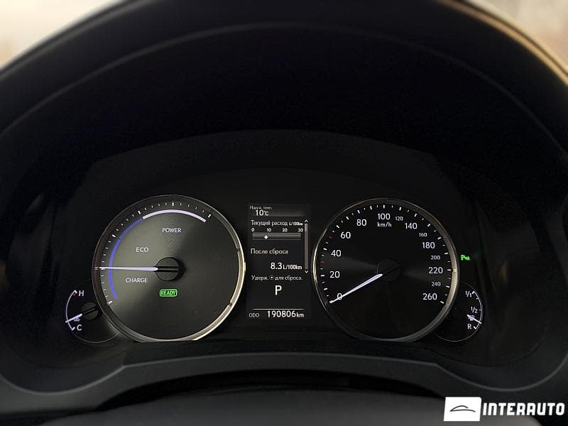 2018 Lexus IS 300h — Miniatură 12
