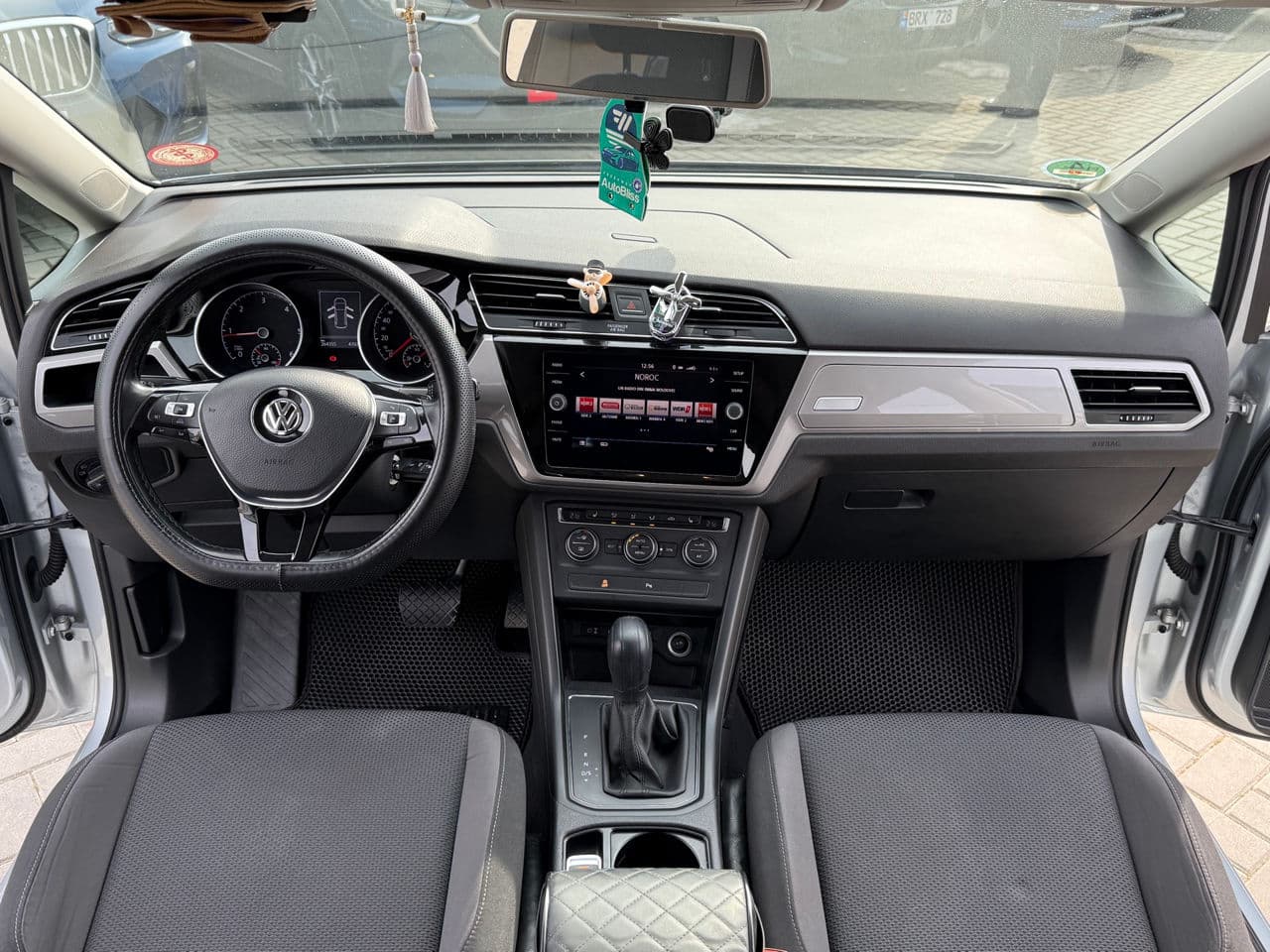 Volkswagen Touran 2017 — Миниатюра 6