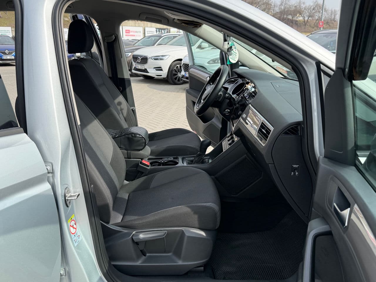 Volkswagen Touran 2017 — Миниатюра 16