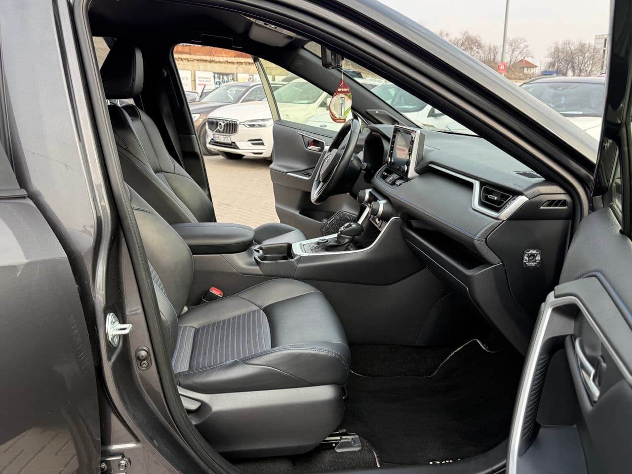 Toyota Rav-4 2020 — Миниатюра 16