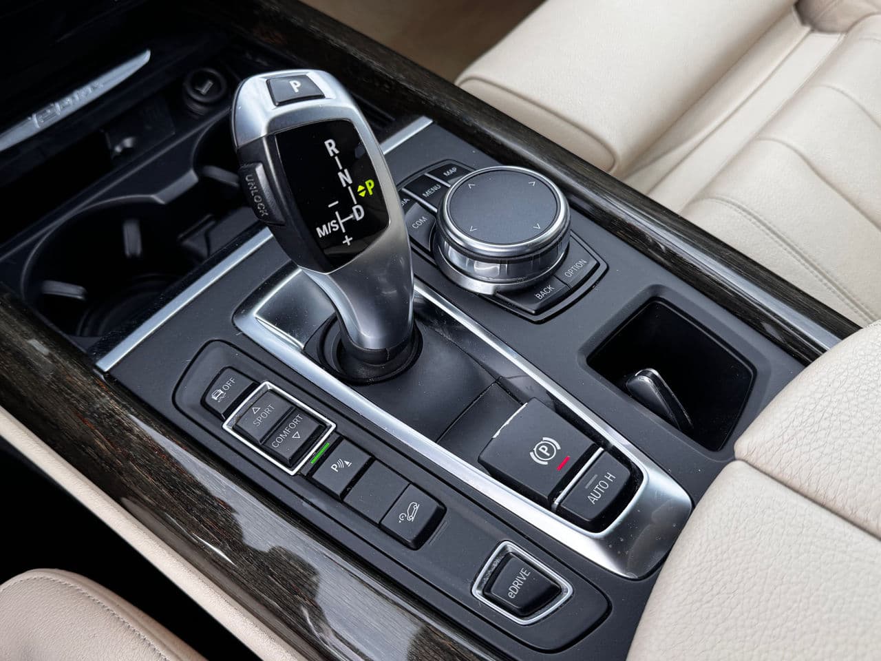 2017 BMW X5 4.0e — Miniatură 11