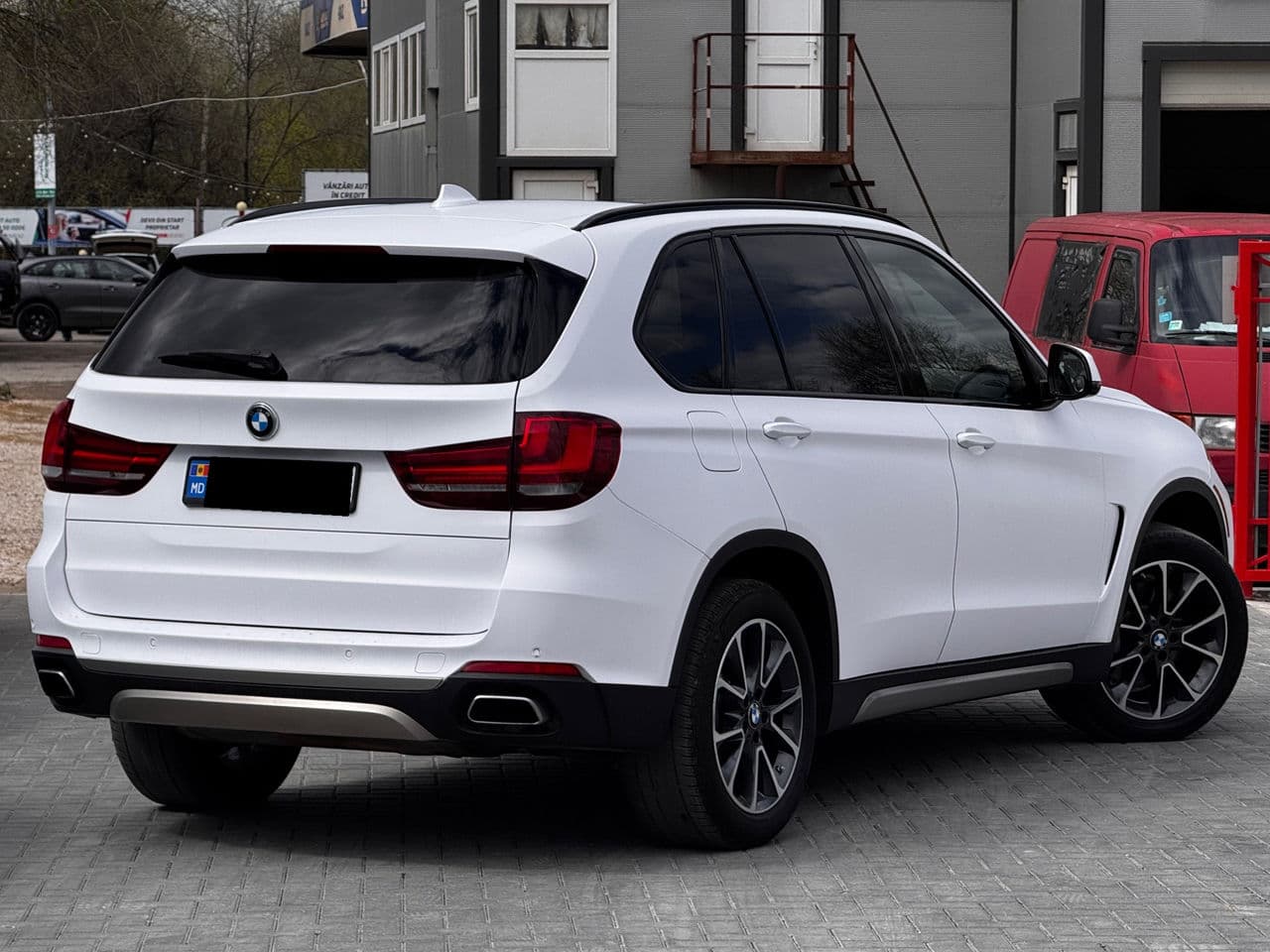 2017 BMW X5 4.0e — Miniatură 3