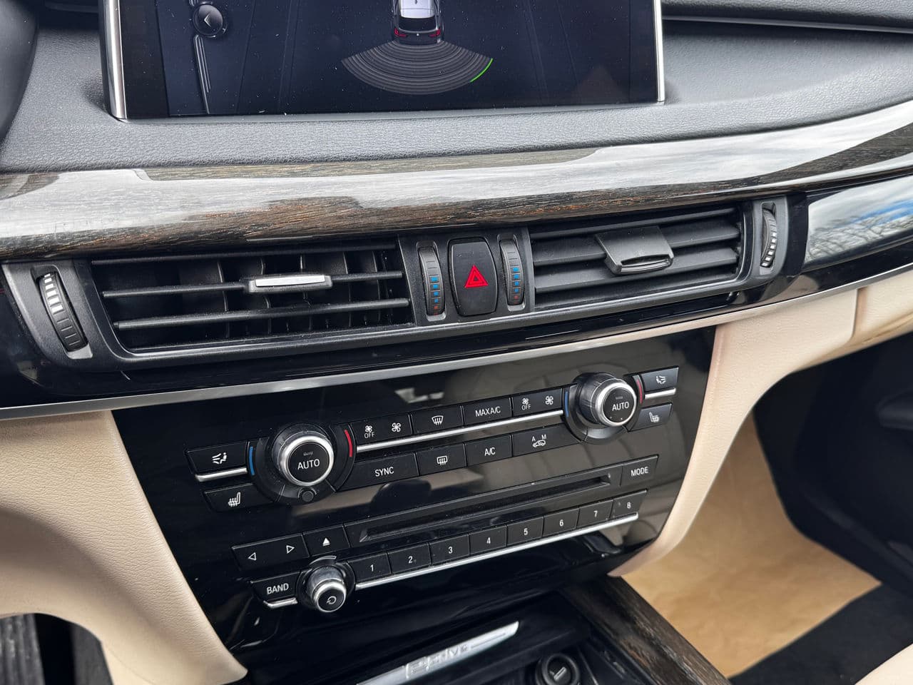2017 BMW X5 4.0e — Miniatură 10