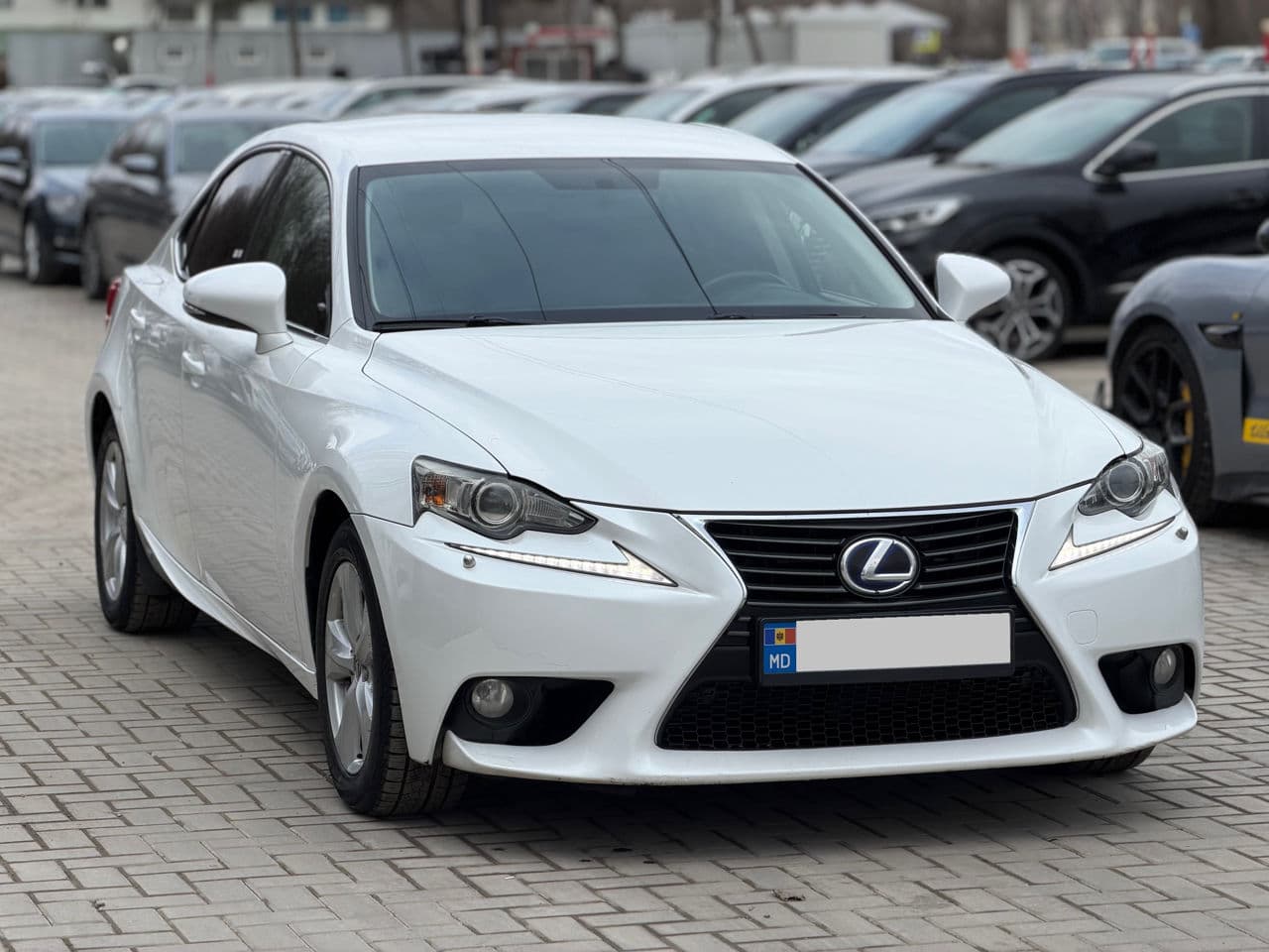 Lexus IS 300h 2014 — Миниатюра 3