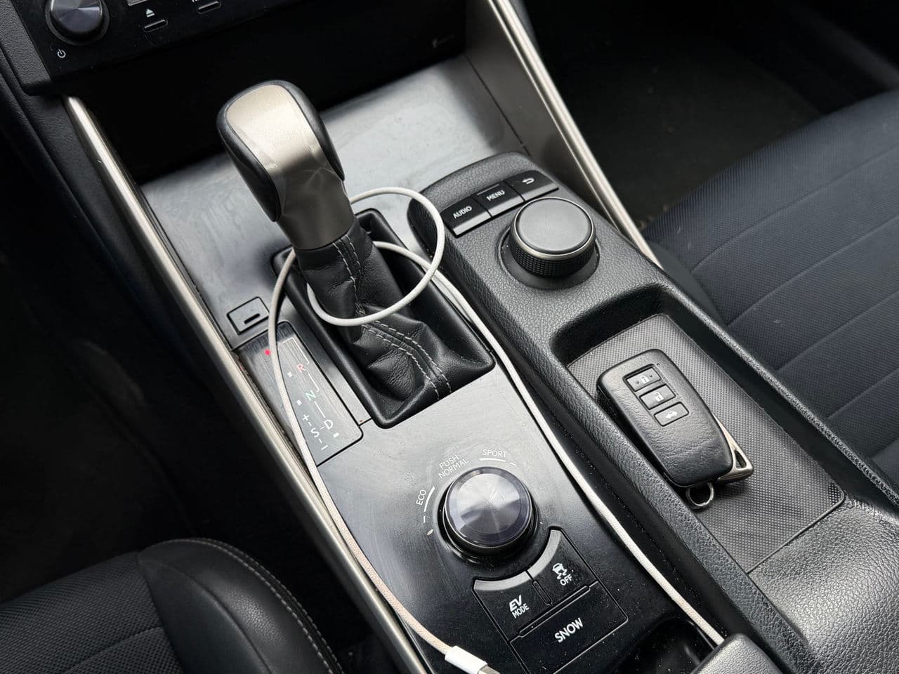 Lexus IS 300h 2014 — Миниатюра 13
