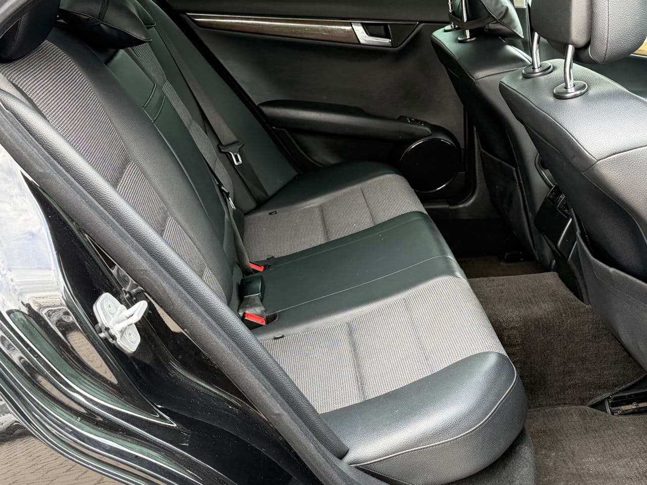 Mercedes C 220 2008 — Миниатюра 13