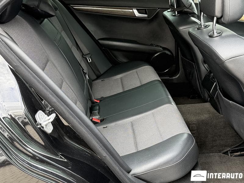 Mercedes C 220 2008 — Миниатюра 18