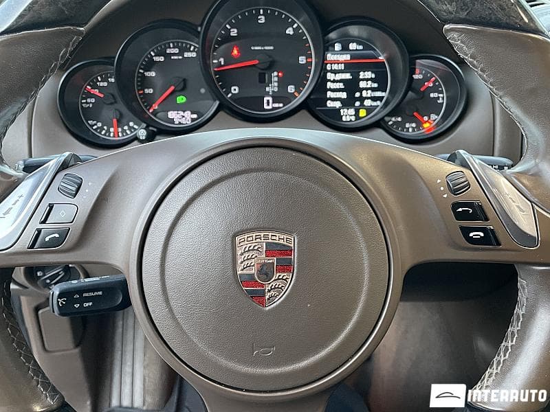 Porsche Cayenne 2013 — Миниатюра 9
