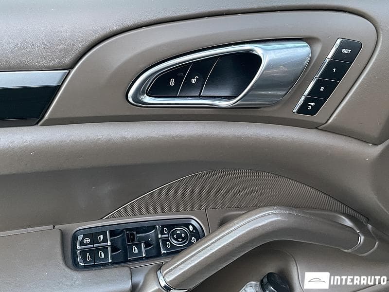 Porsche Cayenne 2013 — Миниатюра 5