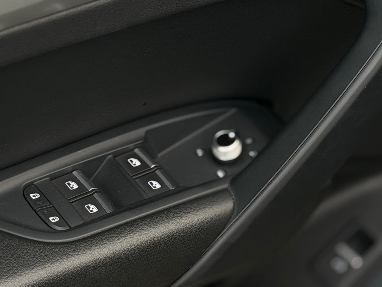 Audi Q5 Sportback 2022 — Миниатюра 6