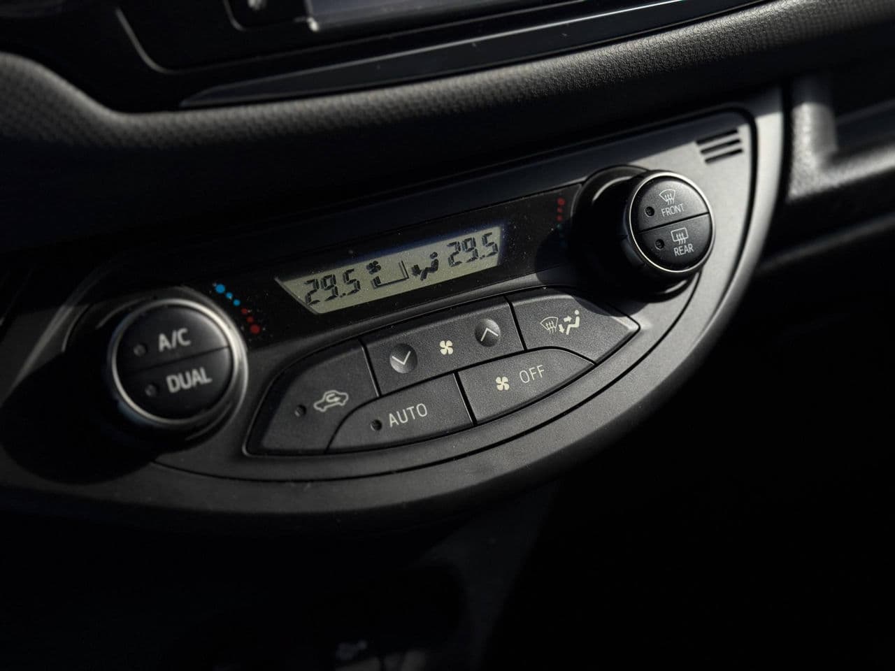 Toyota Yaris 2016 — Миниатюра 11