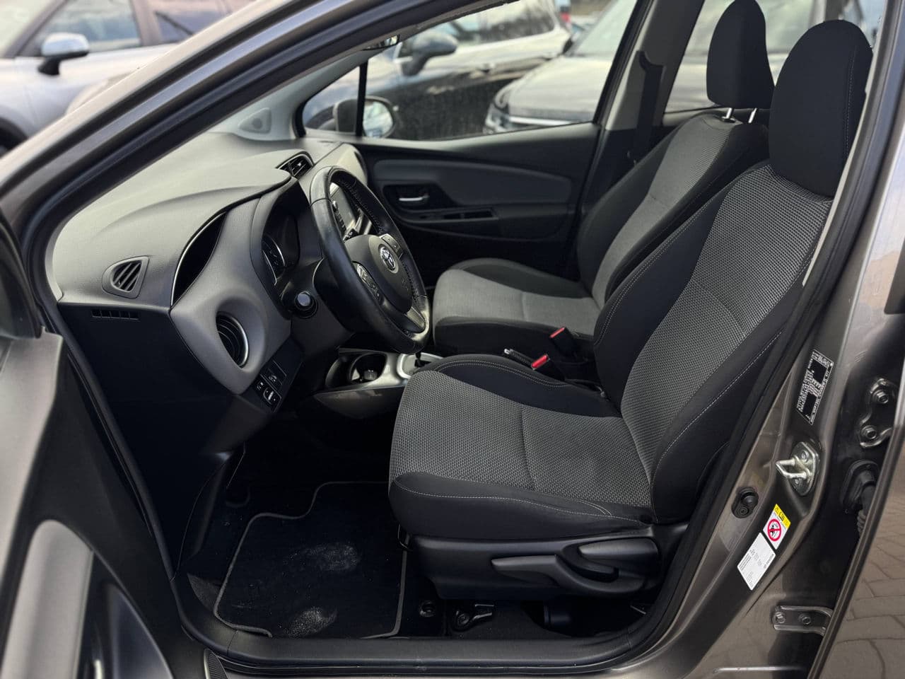 Toyota Yaris 2016 — Миниатюра 5
