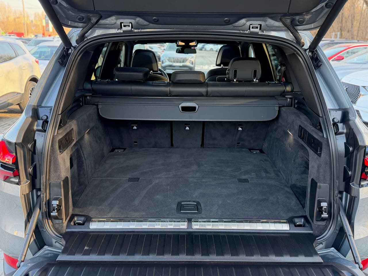 BMW X5 5.0e 2024 — Миниатюра 21