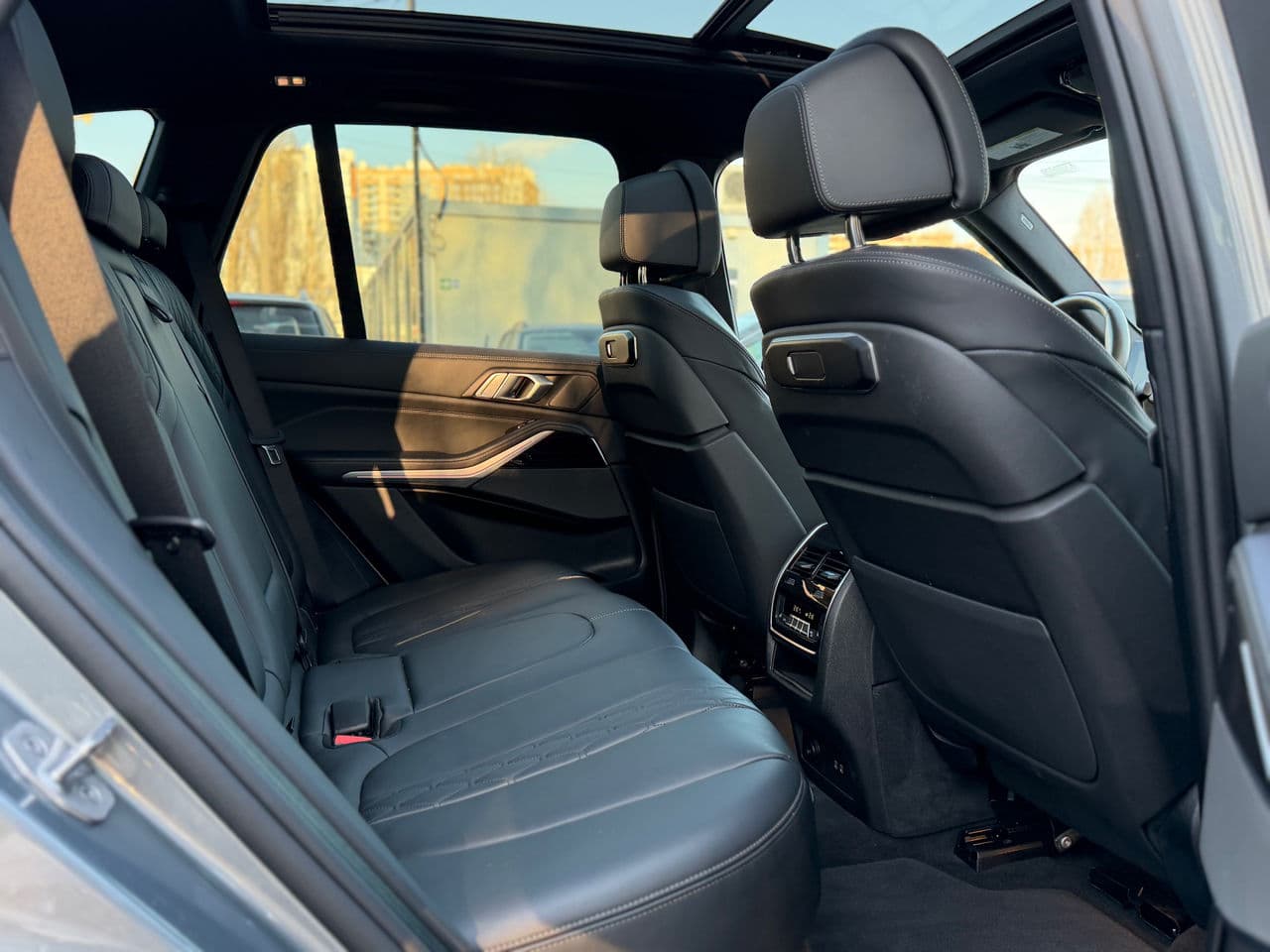 BMW X5 5.0e 2024 — Миниатюра 19