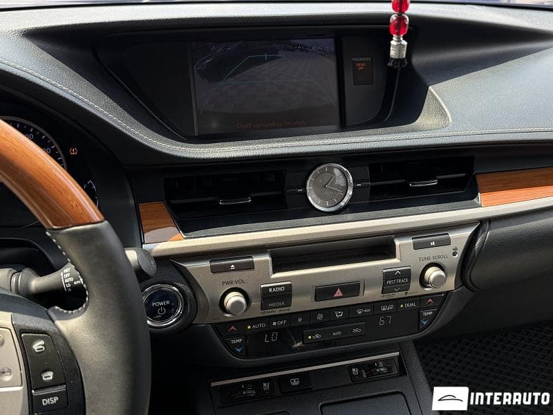 Lexus ES 300h 2012 — Миниатюра 17