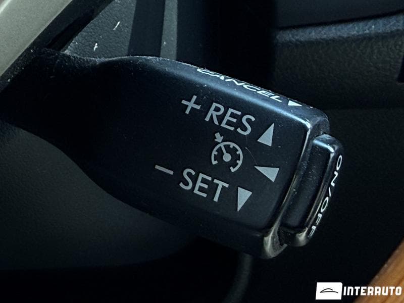 Lexus ES 300h 2012 — Миниатюра 15