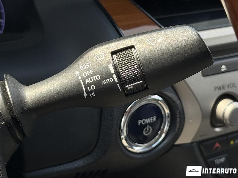 Lexus ES 300h 2012 — Миниатюра 14