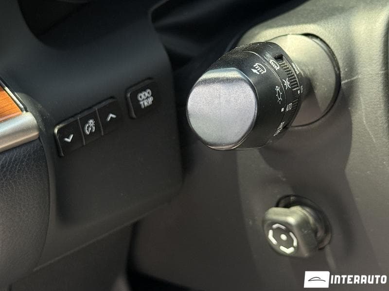 Lexus ES 300h 2012 — Миниатюра 13