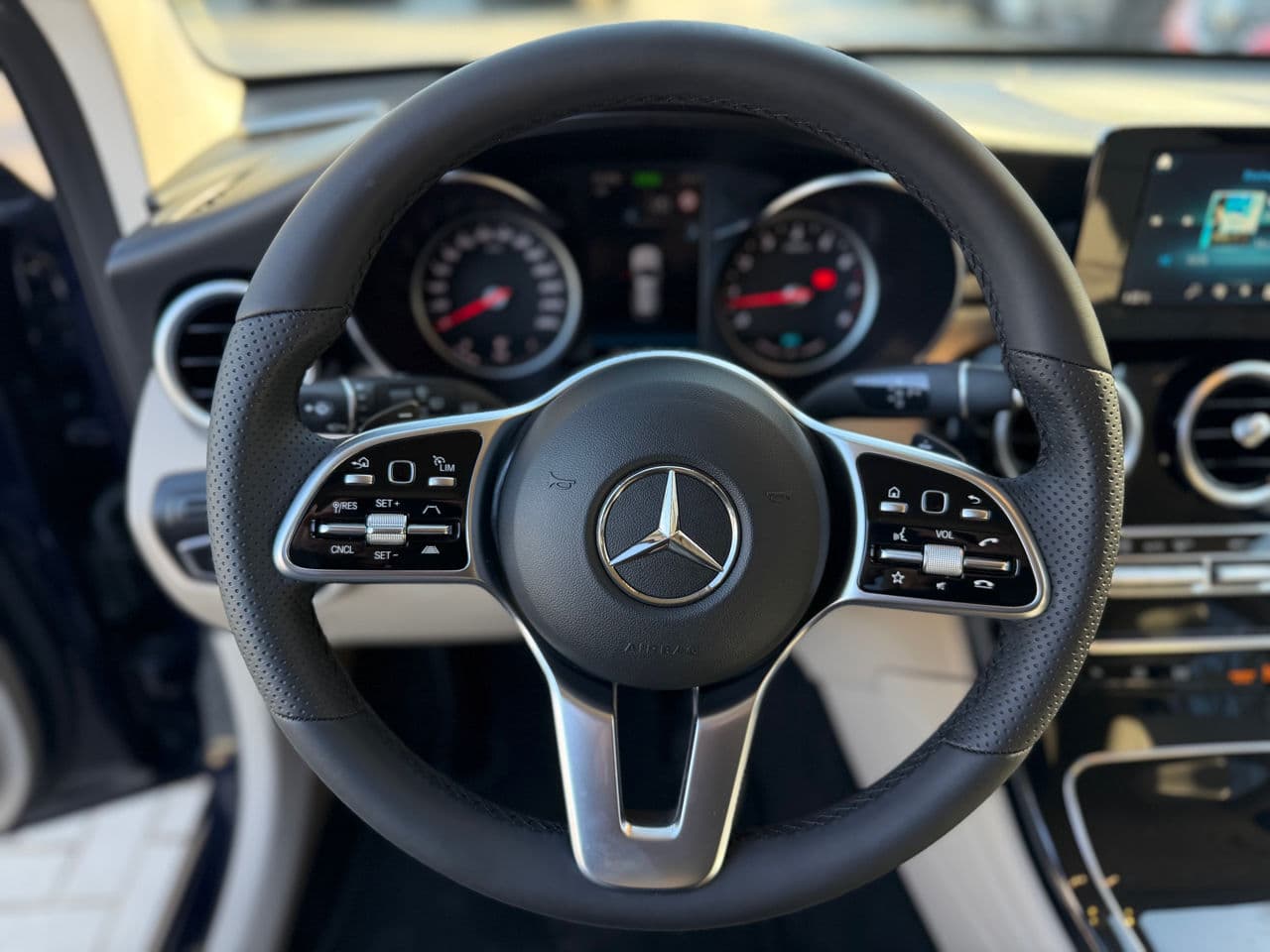 Mercedes GLC 200 2020 — Миниатюра 10