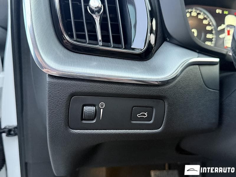 2019 Volvo XC 60 — Miniatură 25