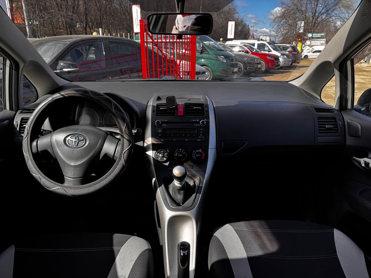 Toyota Auris 2009 — Миниатюра 7