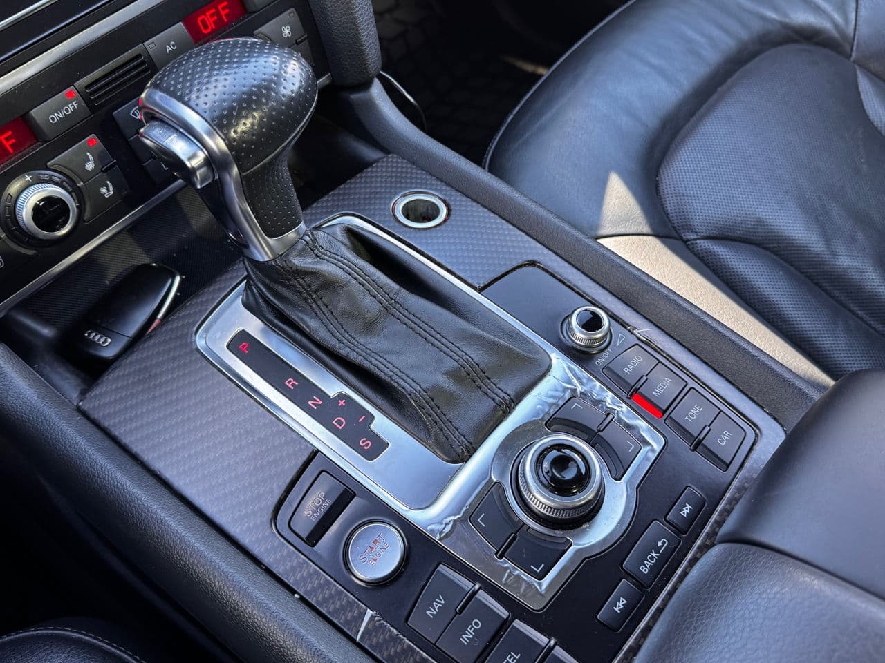 Audi Q7 2012 — Миниатюра 10