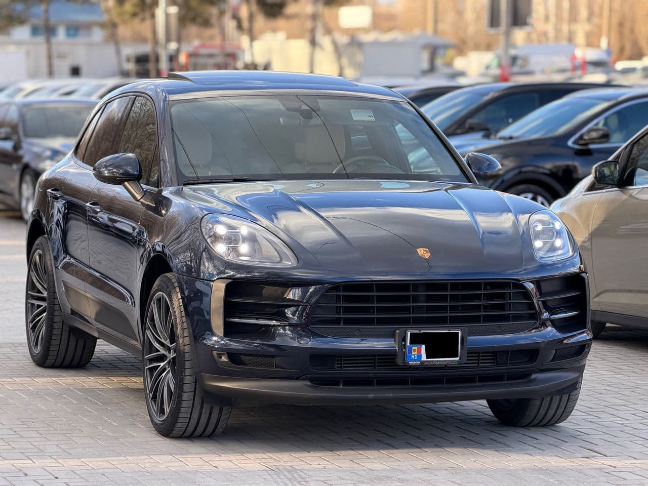 Porsche Macan 2021 — Миниатюра 3