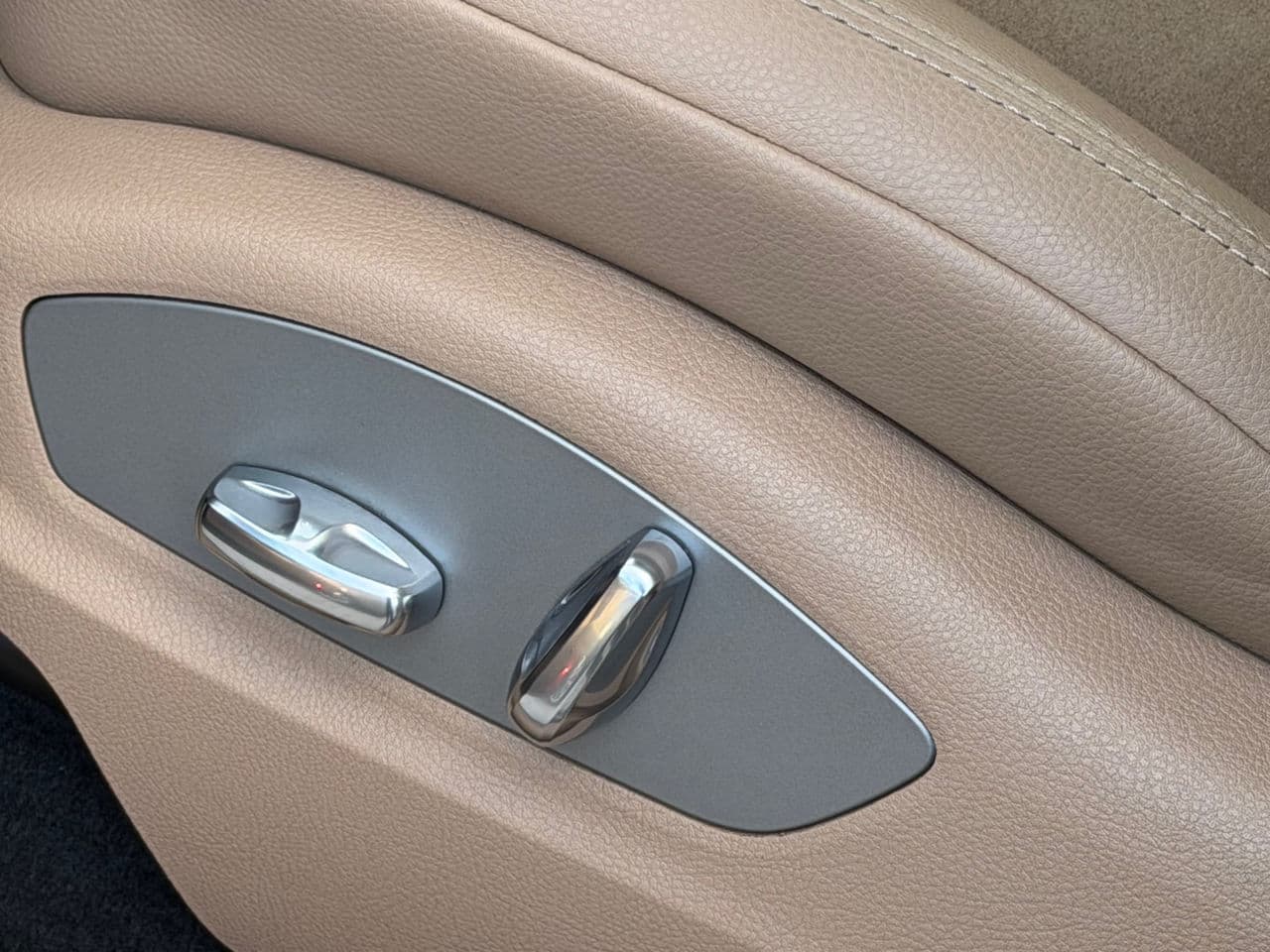 Porsche Macan 2021 — Миниатюра 9