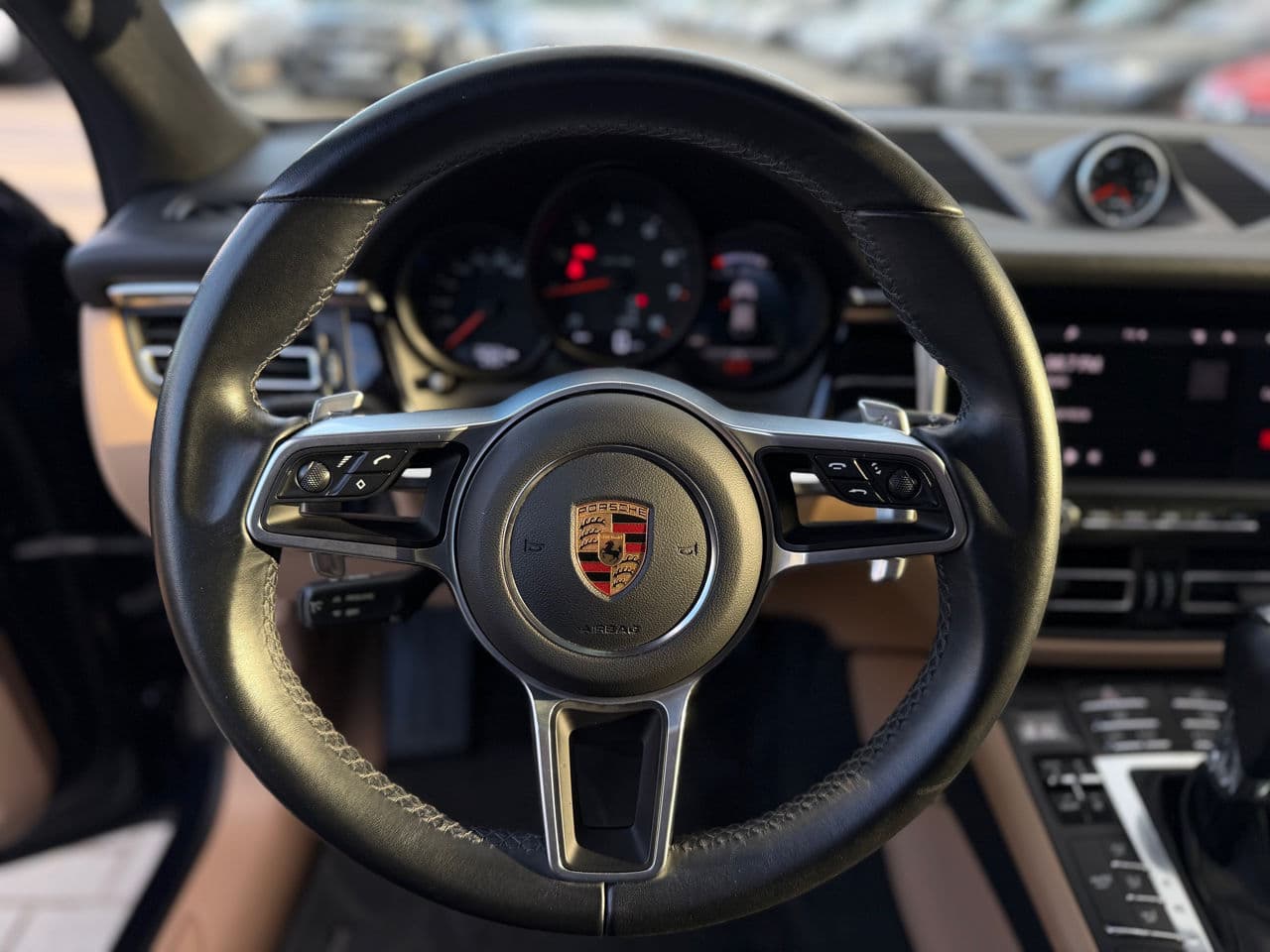 Porsche Macan 2021 — Миниатюра 11