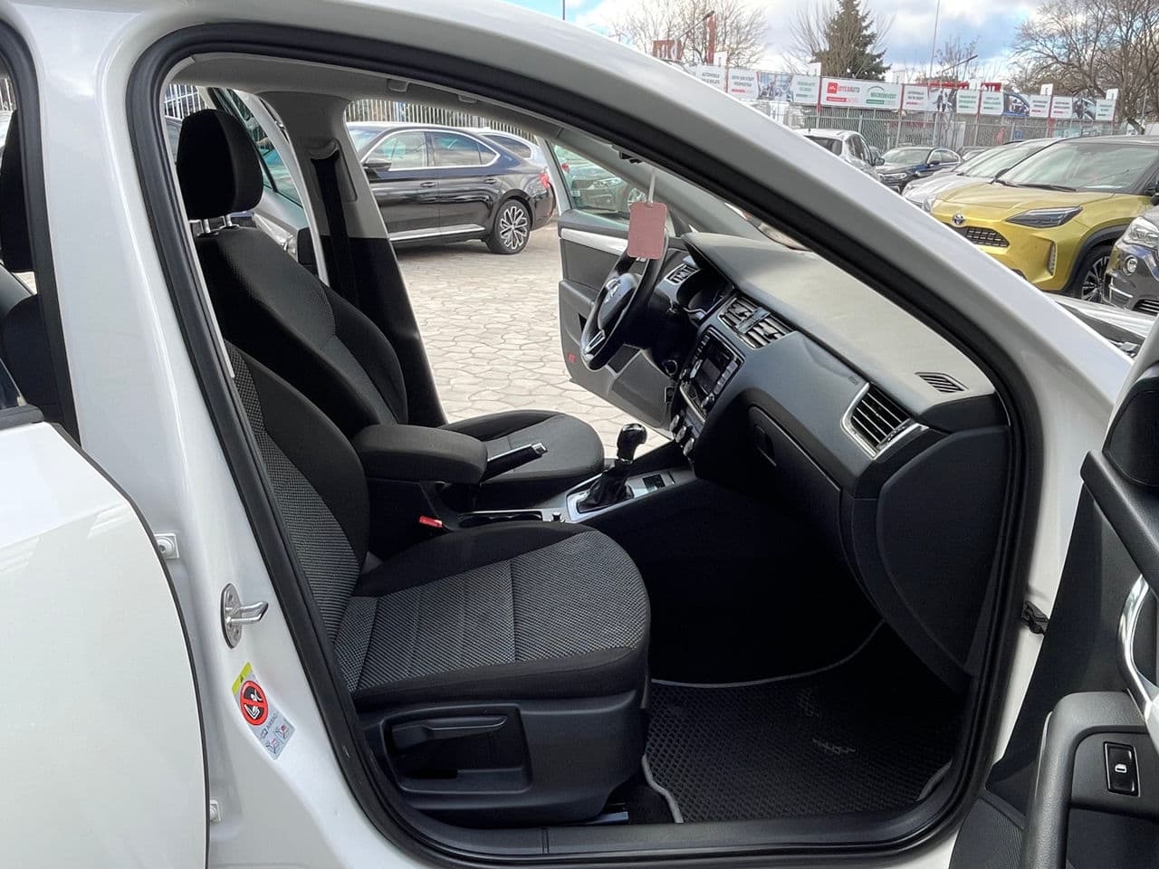 Skoda Octavia 2013 — Миниатюра 17